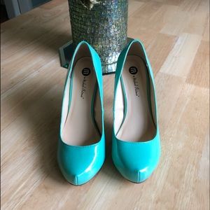 Michael Antonio 4 inch heels, Size 7